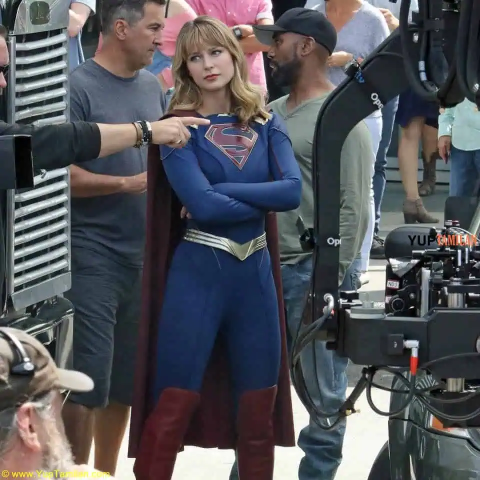 Melissa Benoist Cute Fuuny Photos in Super Girl Constume 27