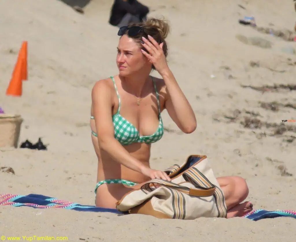 Shailene Woodley Hottest Bikini Photos 12